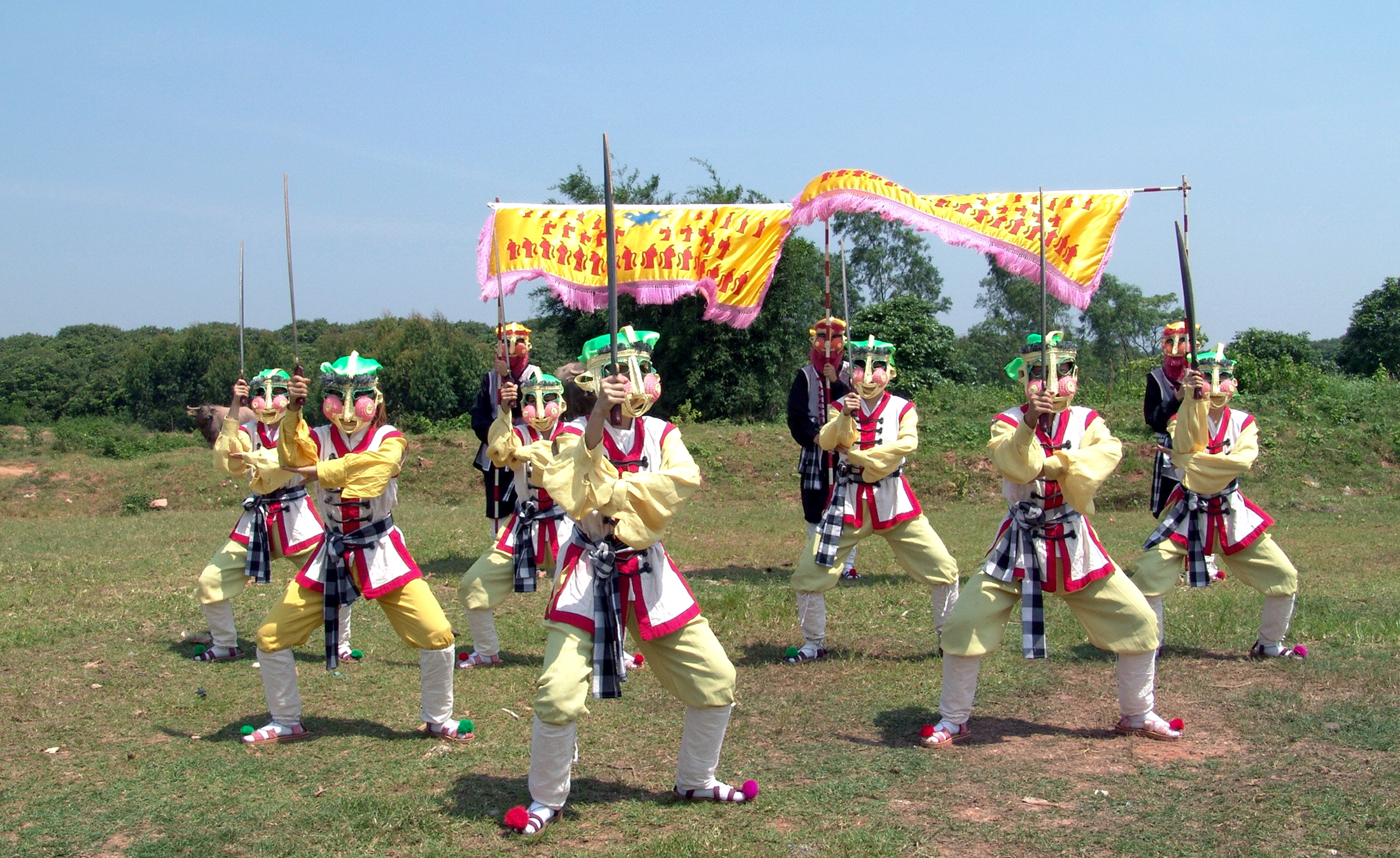 4.跳花棚表演 （来源：bte365正规网站_365bet网站_必发365手机app文化广电旅游体育局）.png